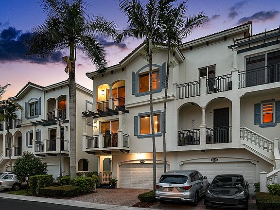 2nd image of 3131 Waterside Circle