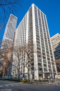 222 E Pearson St APT 1806, Chicago, IL, 60611