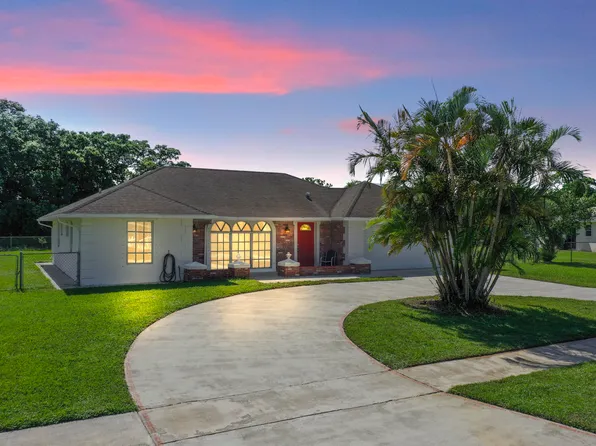 810 SW Ivanhoe Drive, Port St Lucie, FL 34983