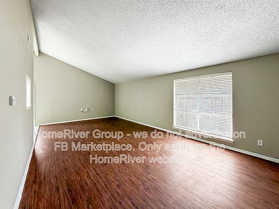 5th image of 1406 W Shore Dr
