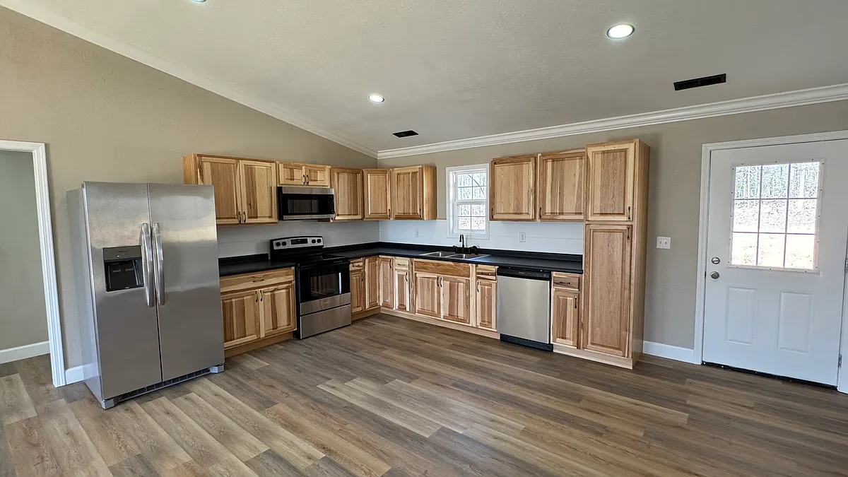 Building Photo - 2025 Carson Dr