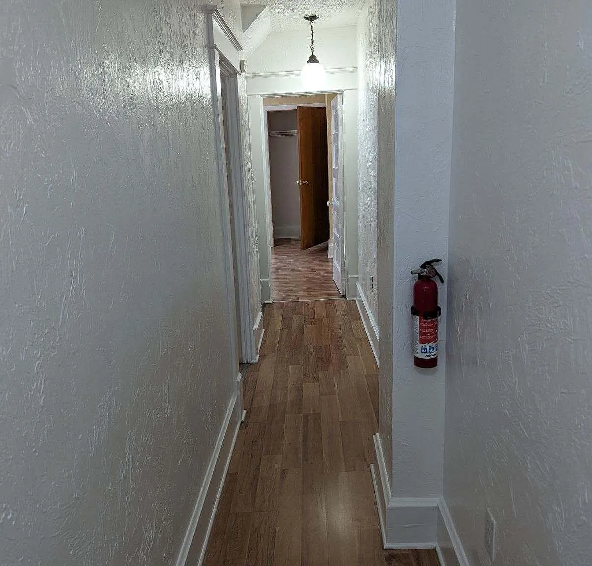 2 bed, 2040 sqft, $800 — Photo 3