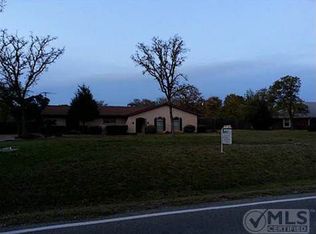 907 W Texas St, Grapevine, TX 76051