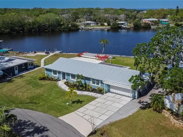 2623 Manatee Harbor Dr, Ruskin, FL 33570