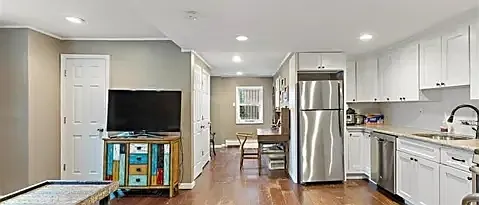 49 Coles St #1 — Photo 7