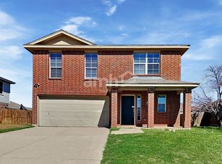111 Maned Dr, Sanger, TX 76266