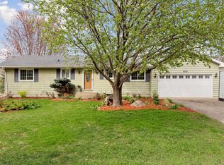 5912 Meadow Lake Rd W, New Hope, MN 55428