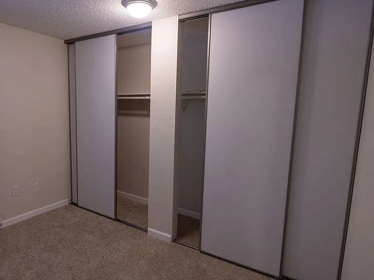 Willow Creek Apartments — Photo 52