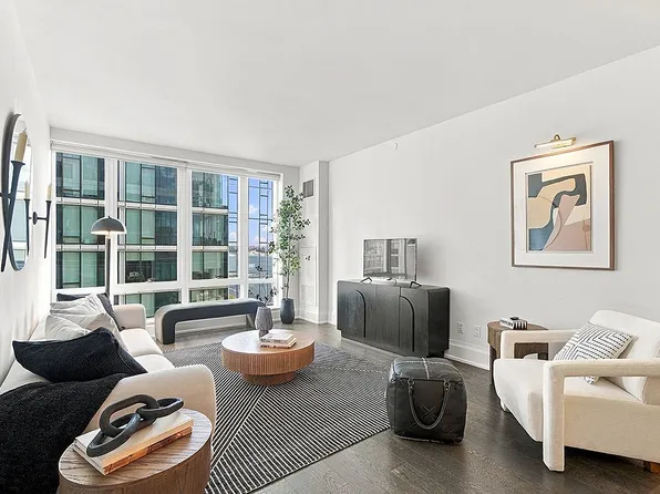 50 Riverside Blvd APT 15M, New York, NY 10069