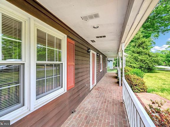 3rd image of 10716 Holleybrooke Dr