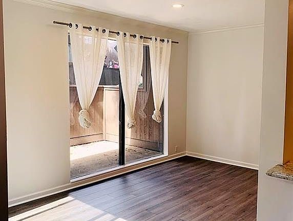 5th image of 123 Litchfield Ln #250