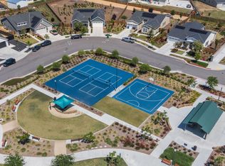 8916 Savona Ln, Shafter, CA 93263