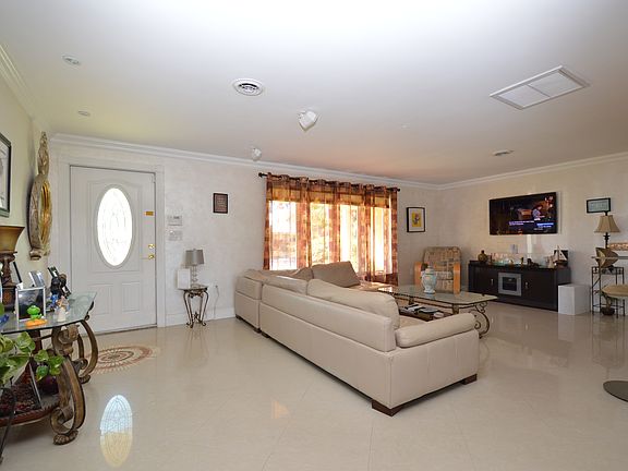 5th image of 1461 NE 57th St