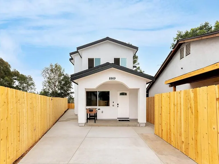 8869 Jade Coast Dr — Photo 47