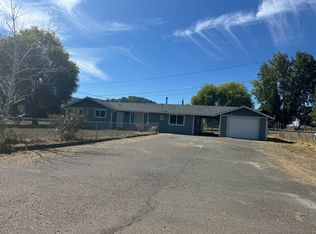 688 Fawn Dr, Roseburg, OR 97470