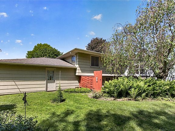 5th image of 128 Eileen Dr