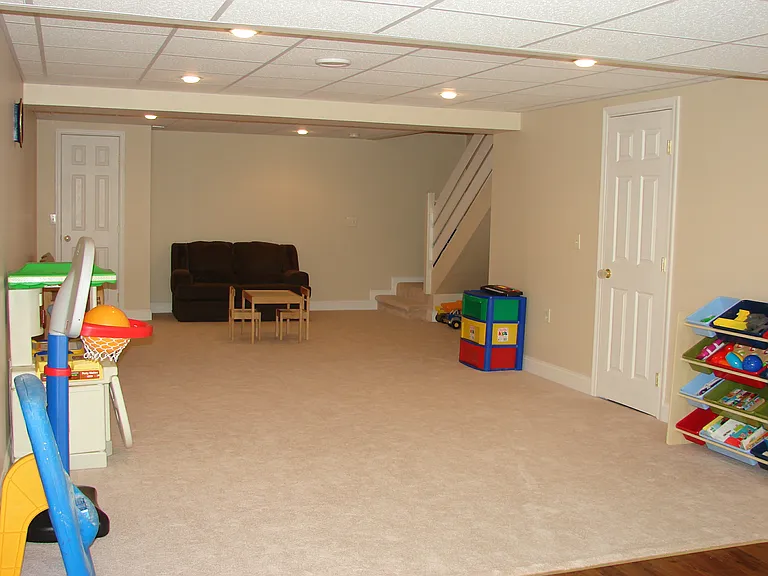 228 Cobblestone Ln — Photo 9