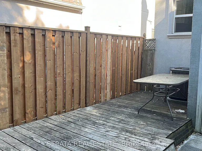 220 Holborne Ave — Photo 21