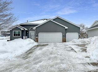 4456 Helena Way N, Oakdale, MN 55128