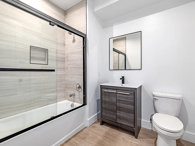 196 Dayton Ave #305 — Photo 2