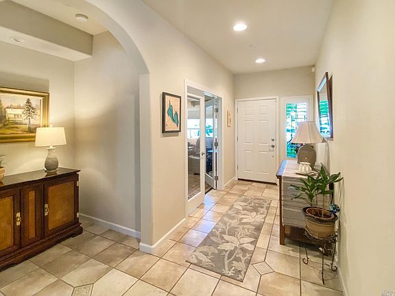 3rd image of 309 Pepperwood Drive