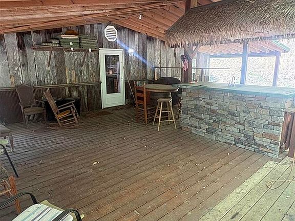 5th image of 17 Barger Spur