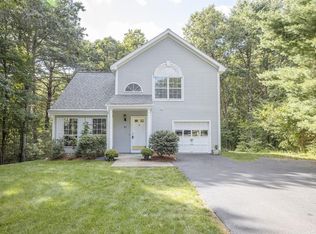 10 Balcom Dr, Foxboro, MA 02035