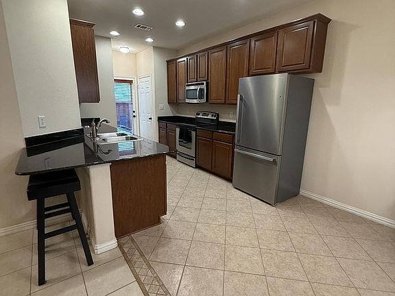 5th image of 6406 Shakespeare Pl