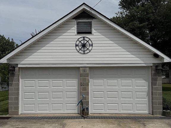 2nd image of 1626 Cape May Rd