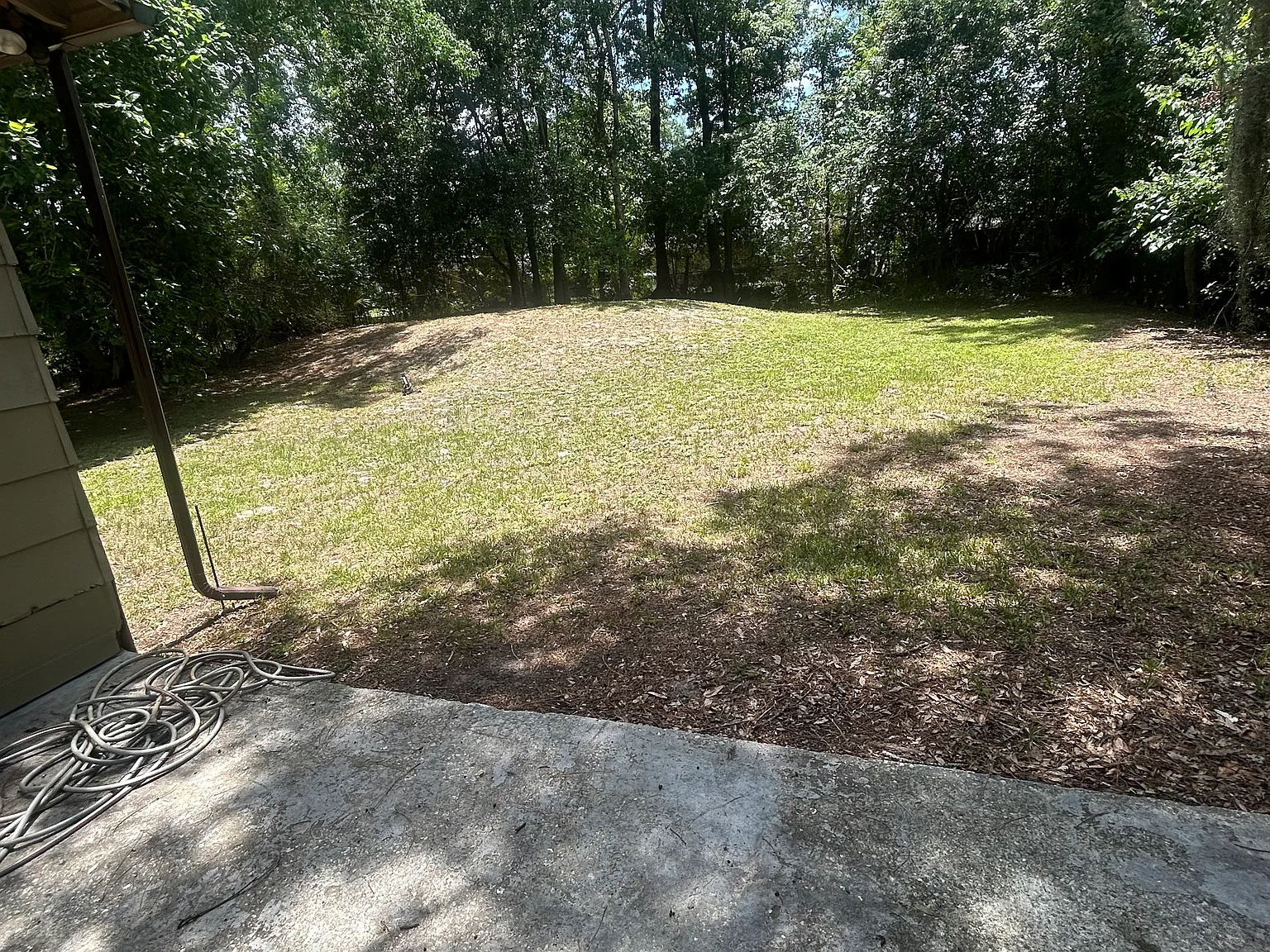 3 bed, 896 sqft, $1,400 — Photo 3