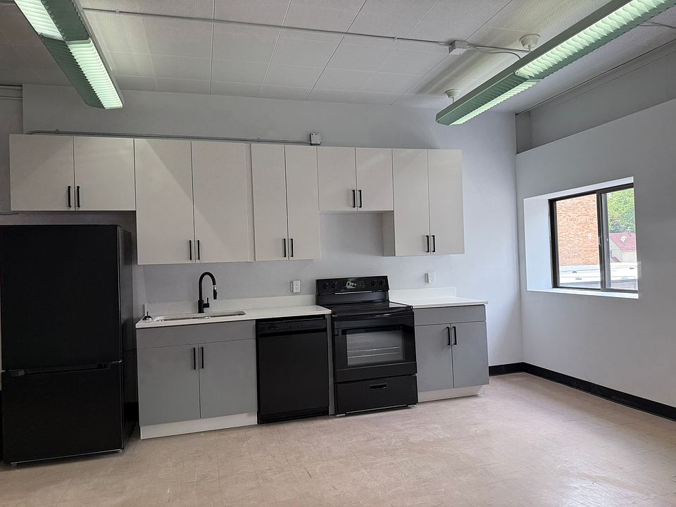 1st image of 300 S 11th St #11402639