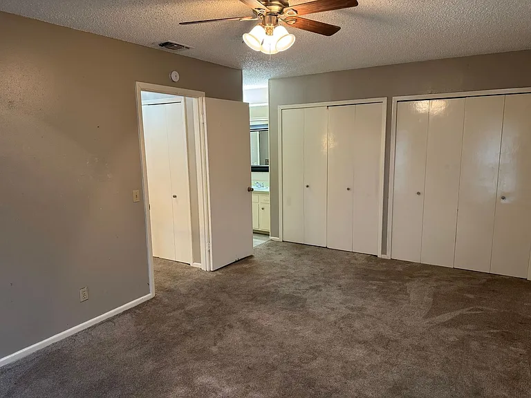11814 Song St — Photo 13