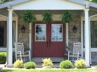 60 Champagne Dr, Lake Saint Louis, MO 63367