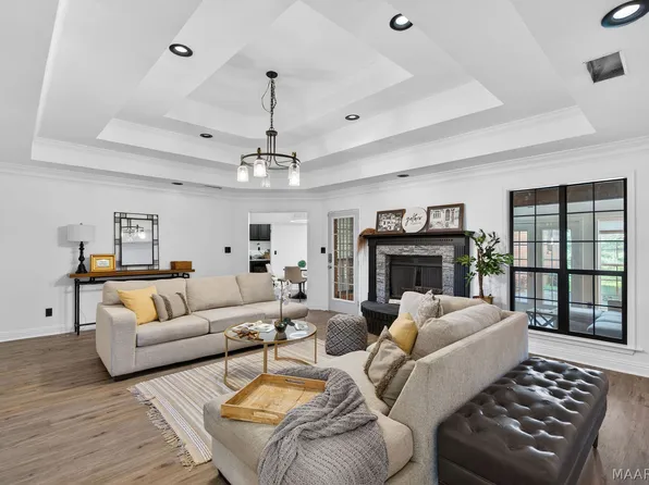 186 Lake Bend Cv, Elmore, AL 36025