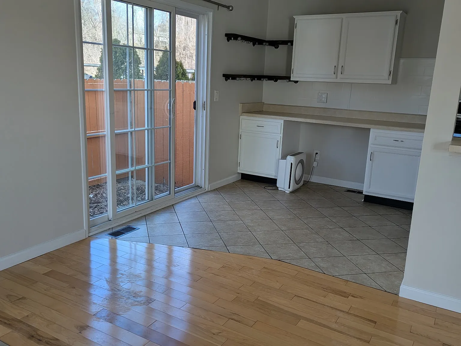 2 bed, 1.5 bath, 942 sqft, $1,750 — Photo 3