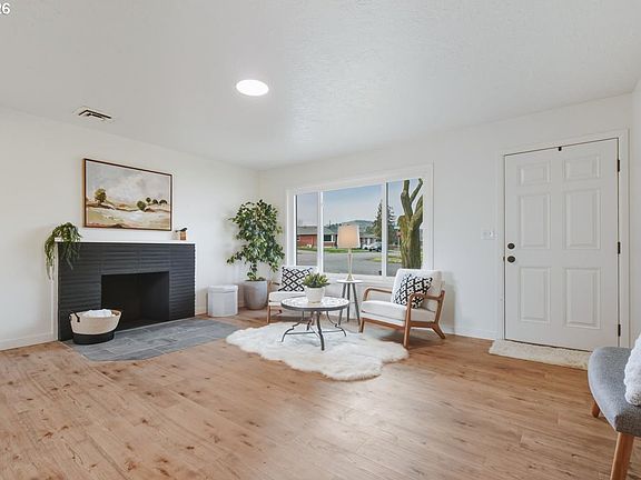5th image of 1020 Oregon Ave
