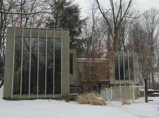 1032 Dutchess Tpke, Poughkeepsie, NY 12603