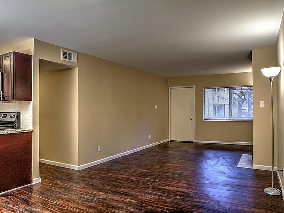 4th image of 551 S Clay Ave #3B