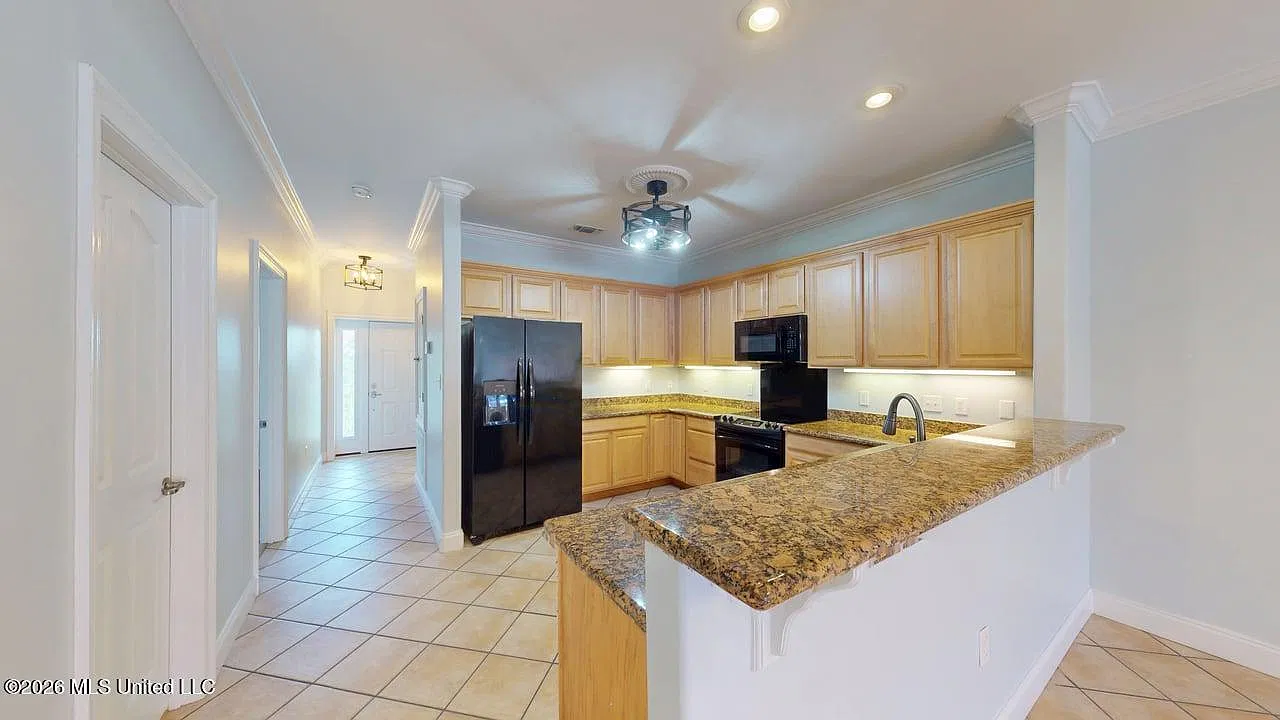 2 bed, 2.0 bath, 1540 sqft, $2,200 — Photo 2