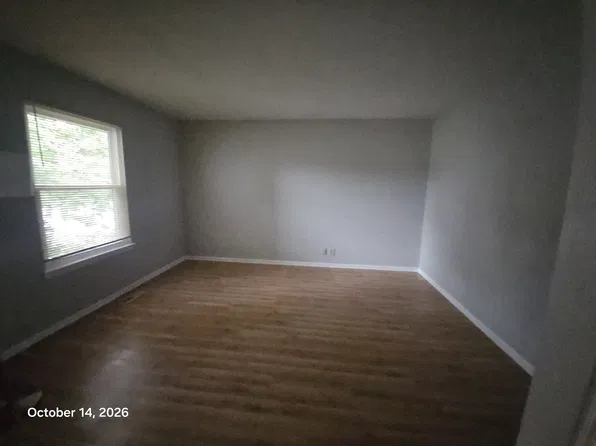 16501 W 123rd St #1, Olathe, KS 66062