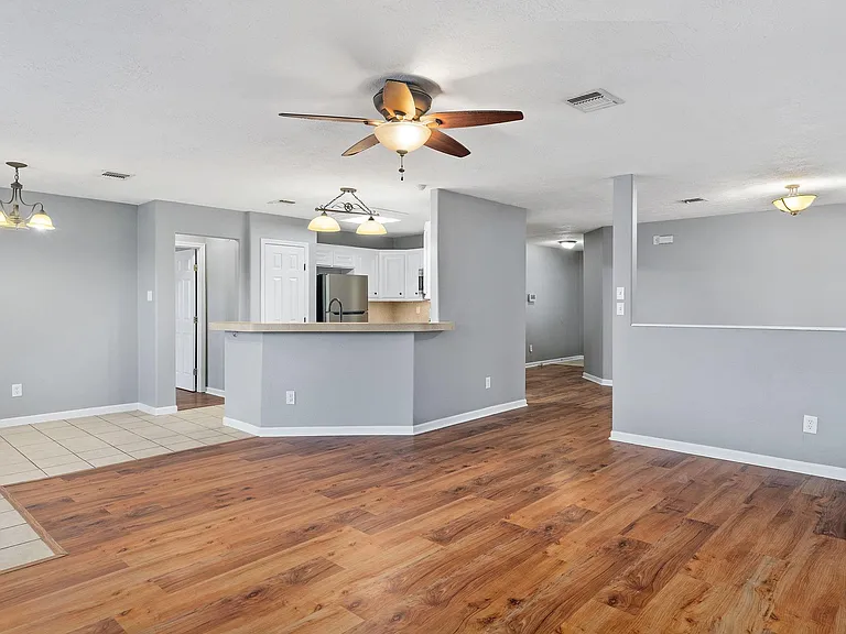 139 Horn Ct — Photo 4