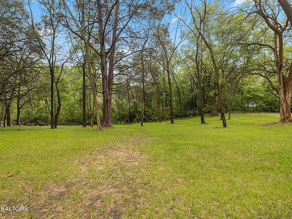 3rd image of 10306 Westland Dr