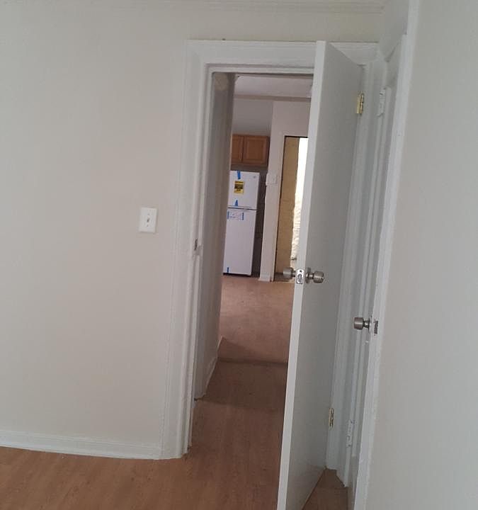 2nd image of 2219 Loring Pl N
