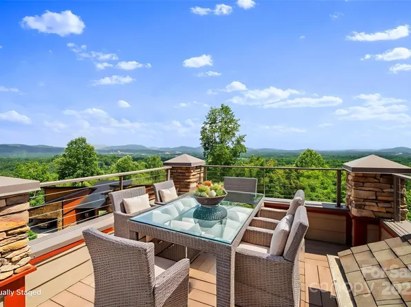 4 Chimney Crest Dr APT J, Asheville, NC 28806