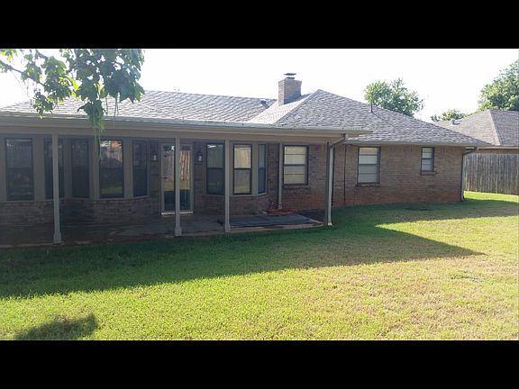 3rd image of 204 Cedar Ave
