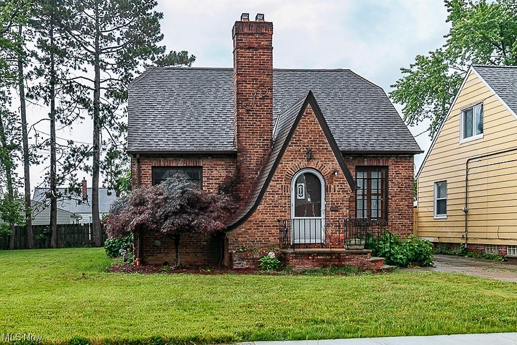 30013 Robert St, Wickliffe, OH 44092 Zillow