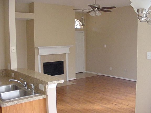 2nd image of 1826 Sherwood Forest Cir