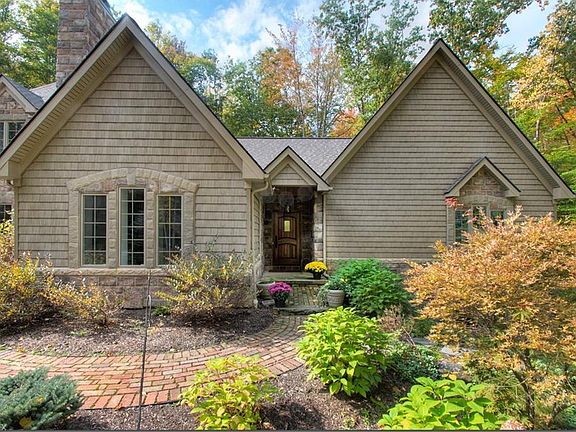 5th image of 11360 Normandy Ln