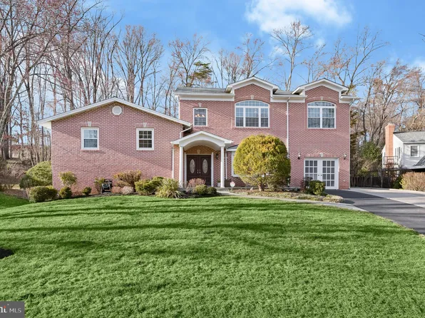 11514 Karen Dr, Rockville, MD 20854