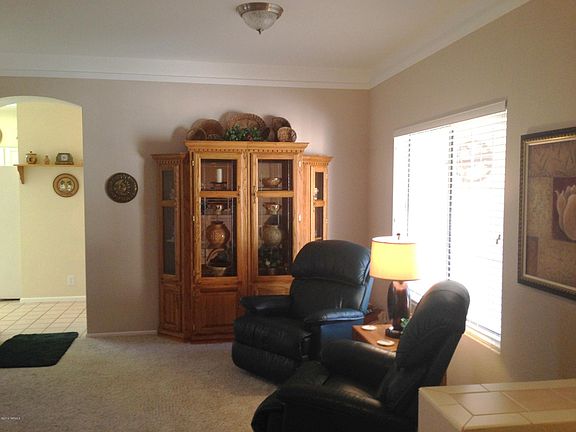 3rd image of 1015 E Desert Glen Dr